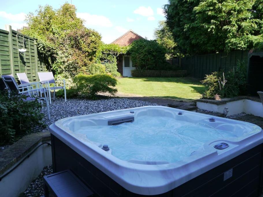 Lilac Cottage -Sleeps 8 -Hot Tub Aston Cantlow Exterior photo